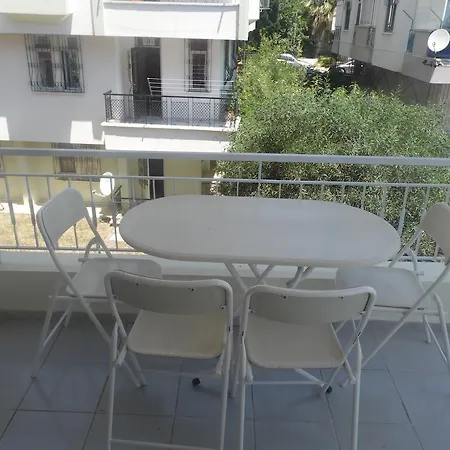 Helene Aparthotel 2*
