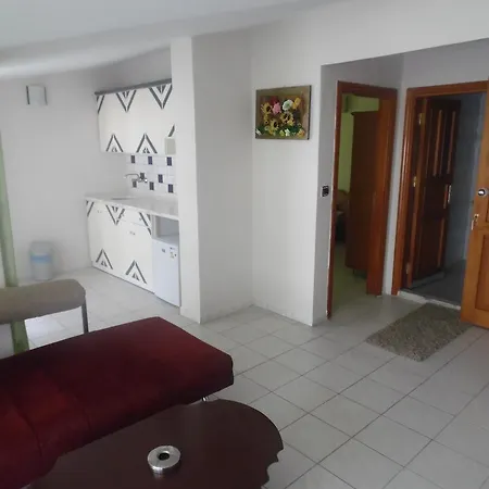 Helene Aparthotel