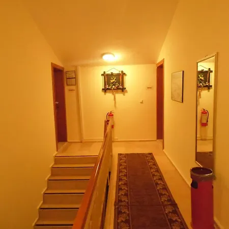 Helene Aparthotel 2*