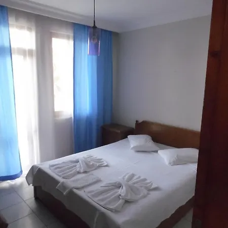 Aparthotel Helene 2*